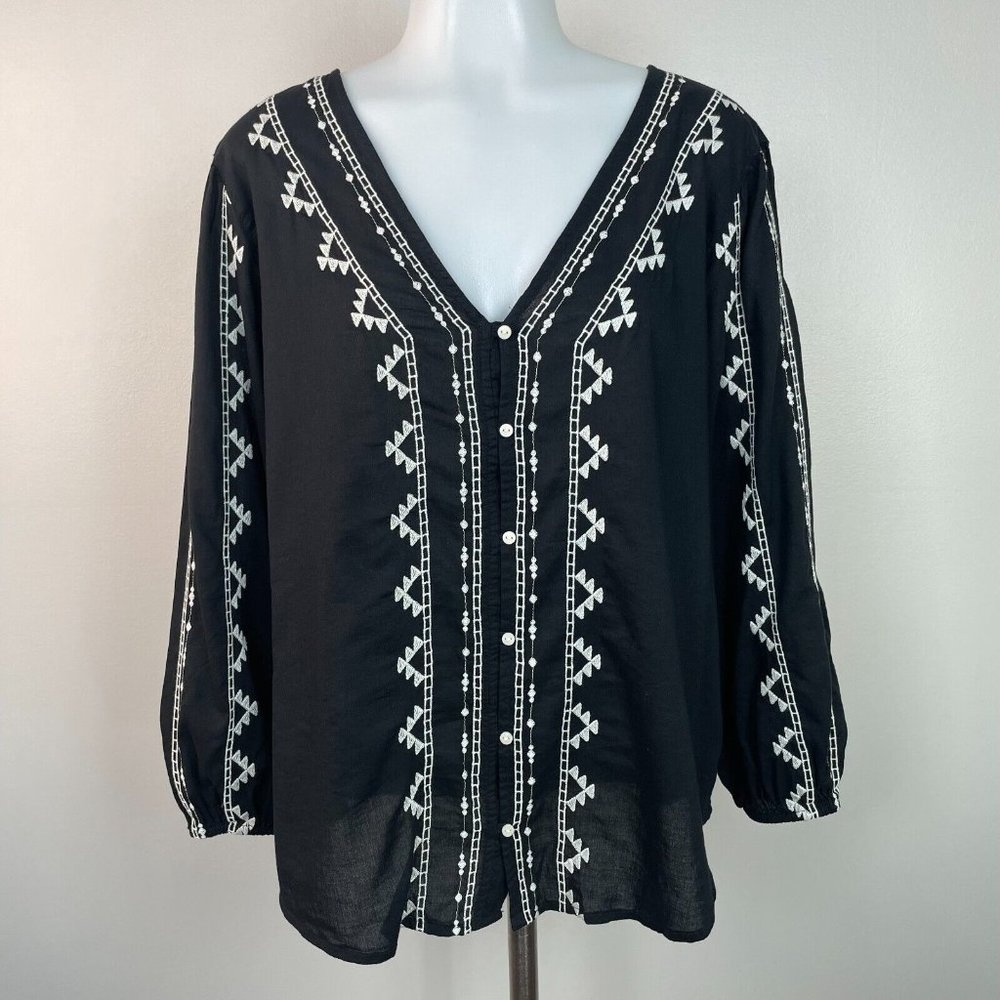 Old Navy Top Small Black White Embroidered Boho Relaxed Lightweight Blouse Women